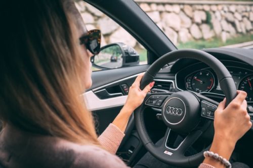 Et si les femmes étaient meilleures au volant ?