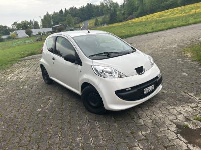 Peugeot 107 1.0i