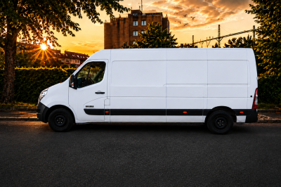 Nissan Fourgon 14 m³