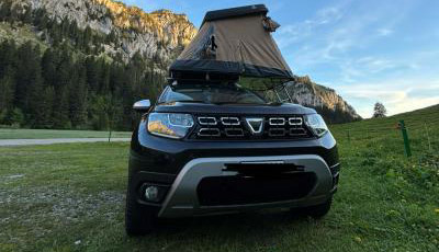 Dacia Duster avec tente de toit