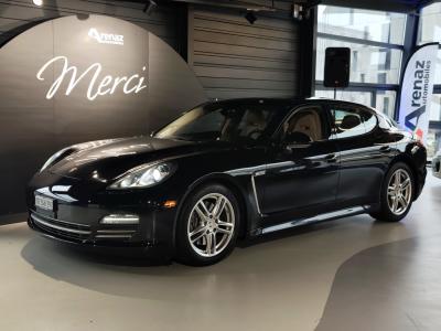 Porsche Panamera 4