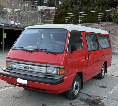 Mazda E2000