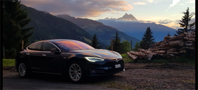 Tesla S