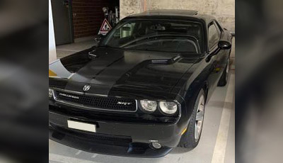 Dodge Challenger srt8